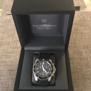 VICTORINOX Swiss army men’s watch